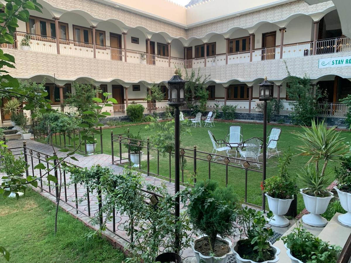 Park Hotel Gilgit Exterior foto